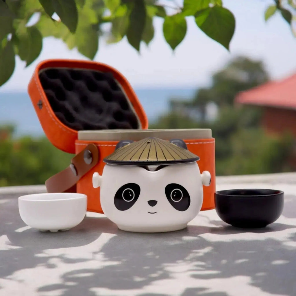 Set Teiera Kung Fu Panda con 2 Tazzine – Travel Pack - Planteon