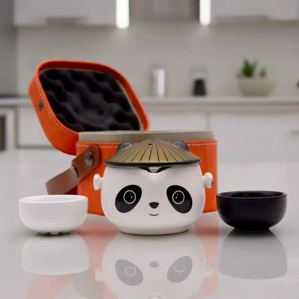 Set Teiera Kung Fu Panda con 2 Tazzine – Travel Pack - Planteon